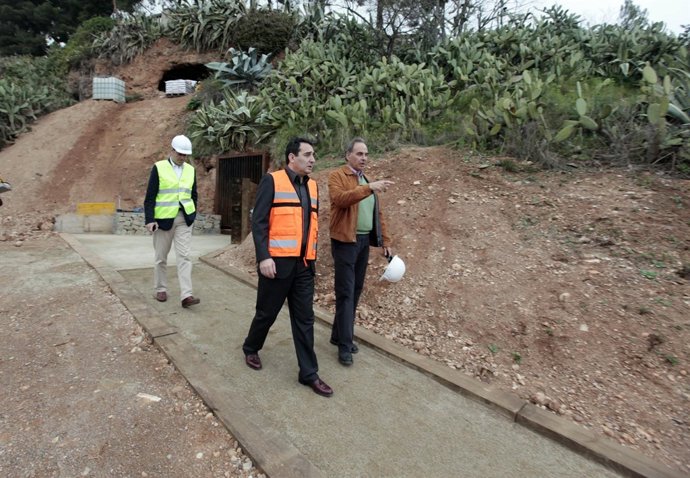 El Alcalde Bustos Visitando Las Obras