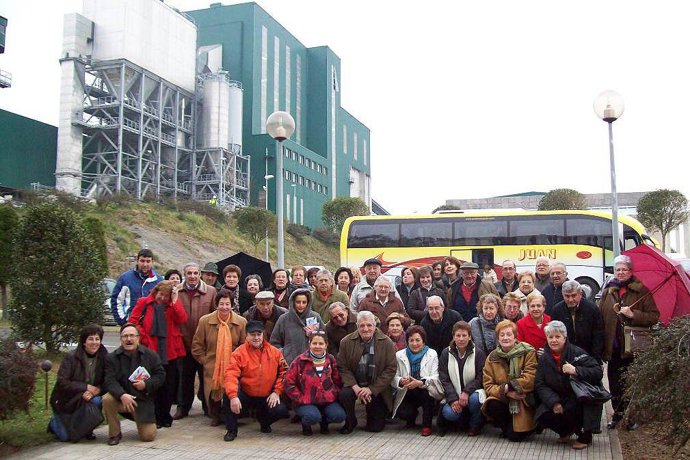 Un Grupo De Visitantes