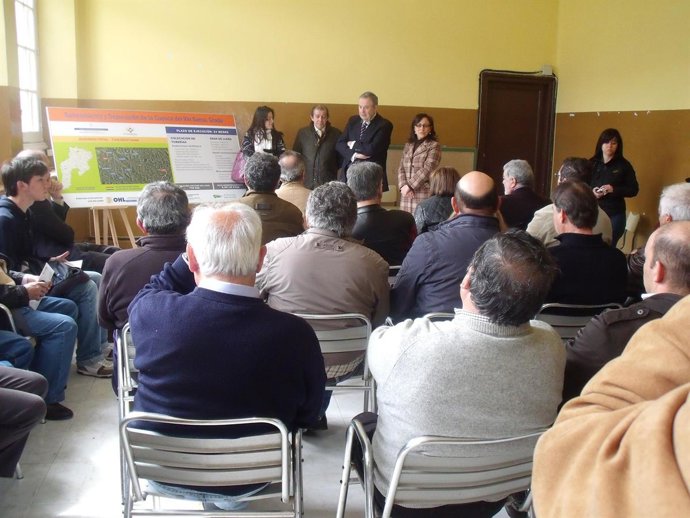 De Izquierda A Derecha, La Directora General De Agua Y Calidad Ambiental, Vanesa