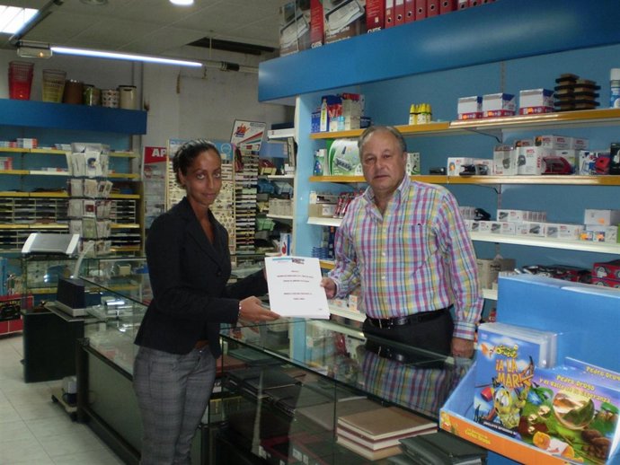 El Presidente De La Comisión De Artes Gráficas, Juan Felipe Sosa, Recibe En Su E