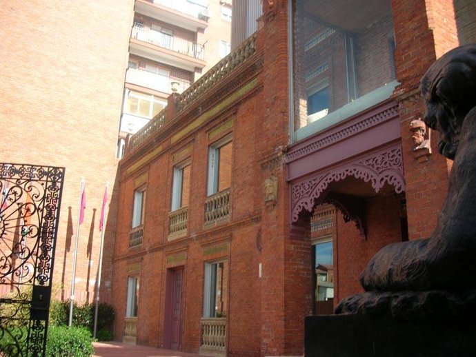 Fachada De La Casa De La India De Valladolid