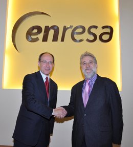 Diaz Trillo Y Pina Se Saludan Tras La Firma