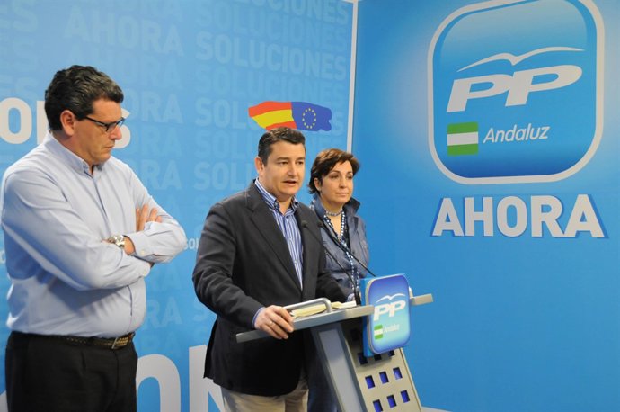 Ricardo Tarno, Antonio Sanz Y Ana María Corredera En Rueda De Prensa