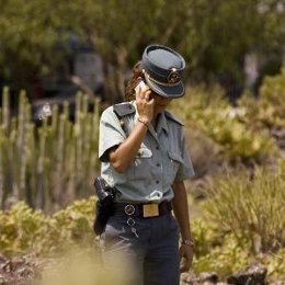 Una Agente De La Guardia Civil