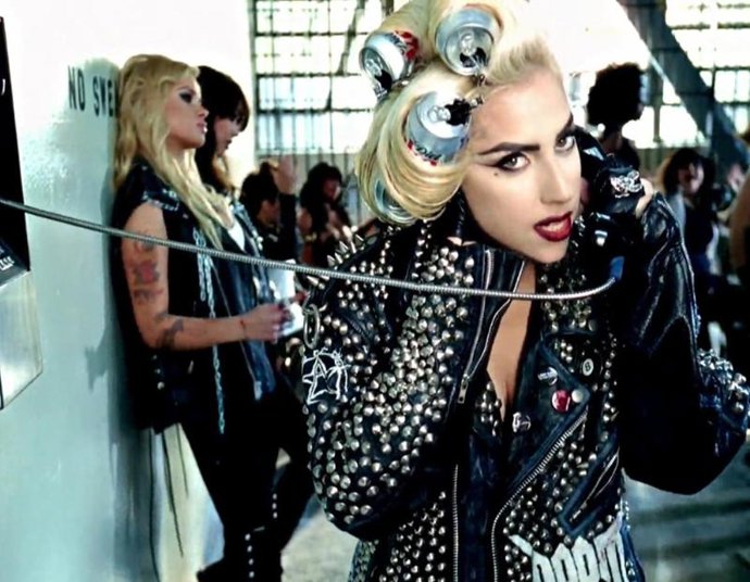 Lady Gaga en su videoclip 'Telephone'