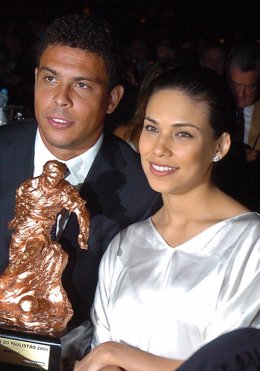 Ronaldo Y Su Mujer Bia Anthony