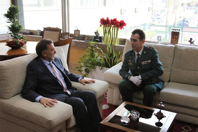 El Delegado Del Gobierno, Miguel Alejo, Y El Jefe De La Comandancia De La Guardi