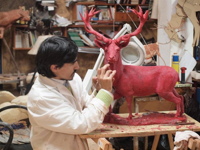 El Escultor En Su Taller