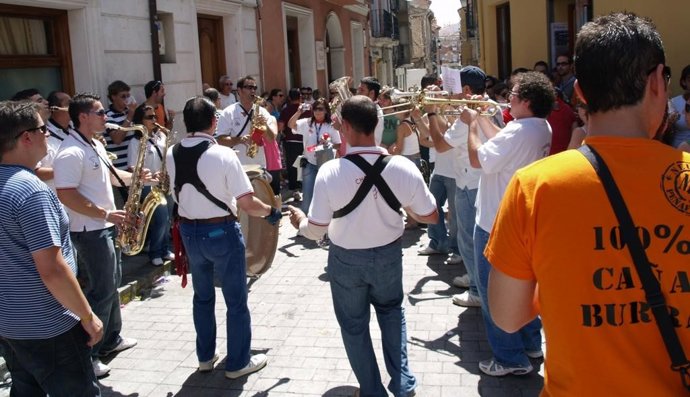 Imagen De La Concentración De Charangas 'Villa De Peñafiel'
