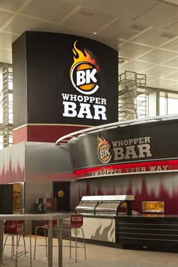 El Primero Whopper Bar Situado En Un Aeropuerto Del Mund