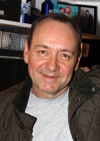 El actor Kevin Spacey visita Avilés dentro de la programación pre- inaugural del Centro Niemeyer