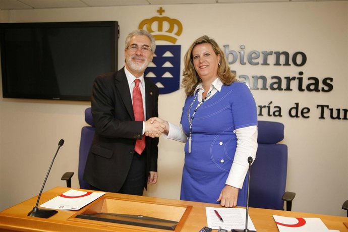 El Rector De La ULPGC, José Regidor, Y La Consejera De Turismo Canaria, Rita Mar