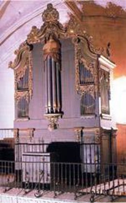 Uno De Los Órganos Restaurados