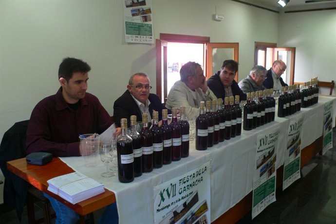 Miembros Del Jurado Del Certamen De La Fiesta De La Garnacha