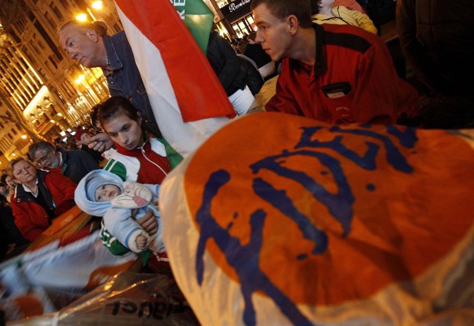 Seguidores Del Partido Opositor En Hungría