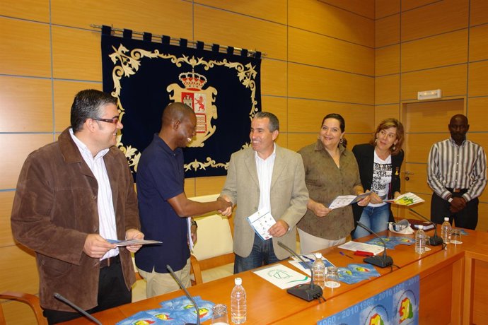 Representantes De Diversas Instituciones De Fuerteventura Presentan Actos De Con