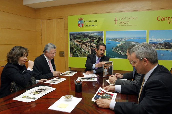 Reunión Revilla/ Embajador México