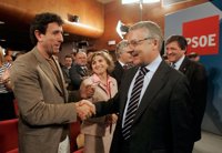 Socialistas asturianos ven "intolerable" que un partido "descabezado" como el PP quiera interferir en sus asuntos