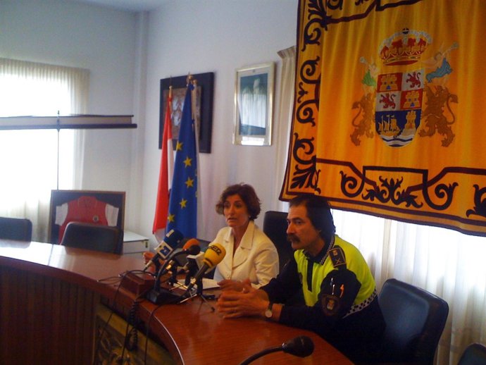 Puerto Gallego Durante La Rueda De Prensa 