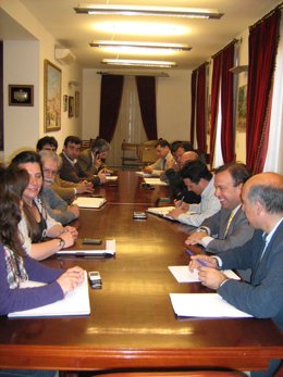 Pie De Foto: El Presidente De La MAS Da A Conocer A Alcaldes De Municipios Serra