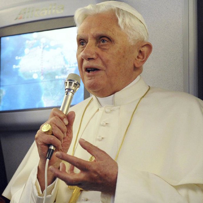 El Papa, finalista a los Classical Brit Awards