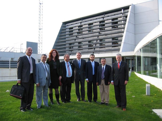 Un Delegación Omaní Visita El CENER