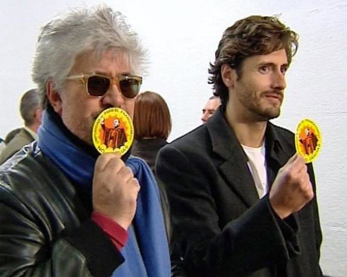 Almodóvar y Juan Diego Botto se solidarizan con Garzón