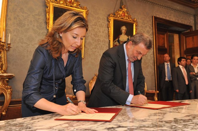 Alba Y González Firman Un Convenio Para Estudiar La Viabilidad De Un Nodo Logíst