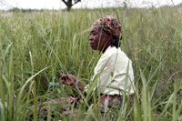 Las familias africanas usan a las hijas para ganar dinero con sus bodas