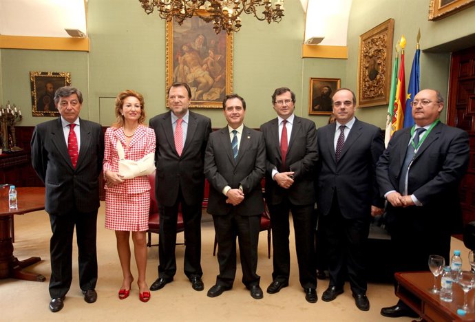Participantes En La Inauguración De Las Jornadas De Consejos Sociales