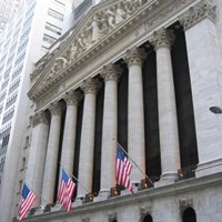 La bolsa de EE UU abre a la baja tras no cumplir Google las expectativas