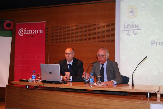 José Antonio Díez, Durante Su Presentación Del Proyecto.