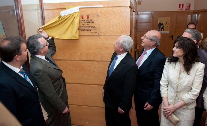 Sanz Descubre La Placa Conmemorativa Del Centenario