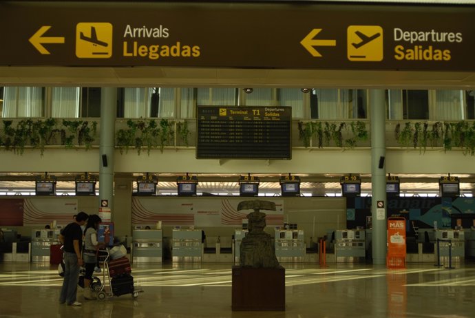 Aeropuerto De Asturias.