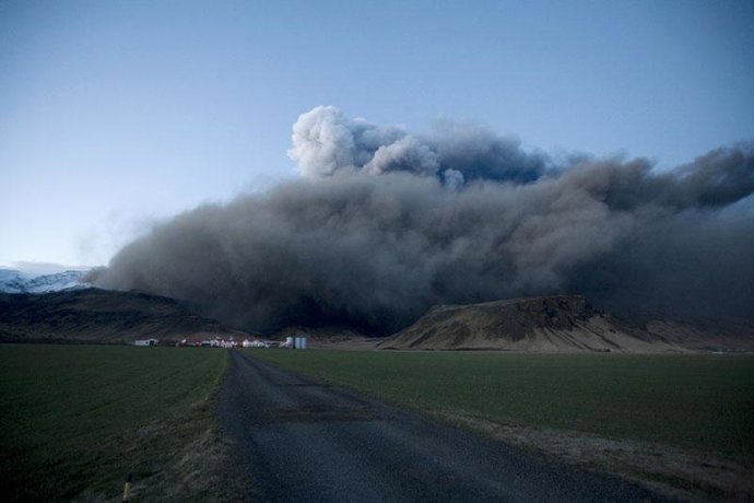Nube del volcán de Finlandia