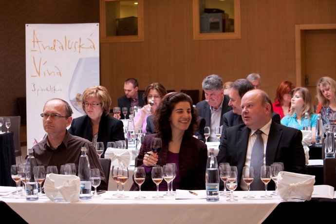 Prensa Checha En La Presentación De Vinos De Jerez