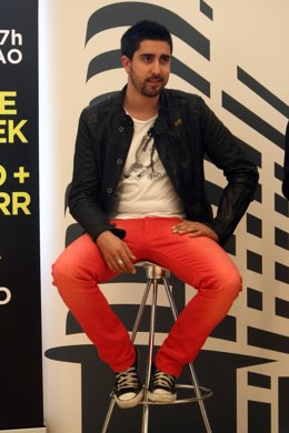 El Cantante Alex Ubago