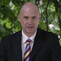 Lamarca recuerda que la Ley de reconocimiento de víctimas recoge que se cuente con su testimonio y apela al consenso