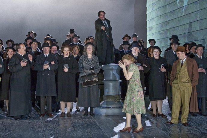 Montaje 'Peter Grimes' De La Ópera De Oviedo