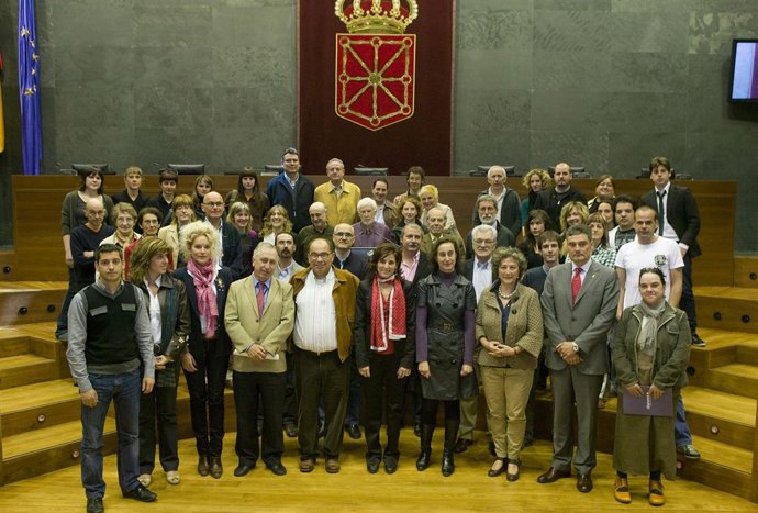 Acto Conmemorativo Del Parlamento De Navarra Del Año Europeo Contra La Pobreza.