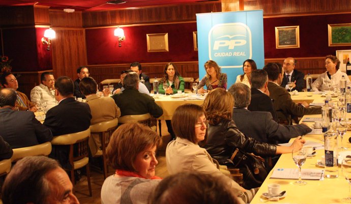 Cospedal En Un Encuentro Con Empresarios En Manzanares (Ciudad Real)