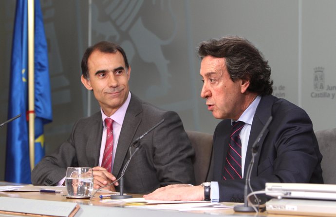 El Consejero De Familia, César Ántón, Y El Consejero De La Presidencia, José Ant