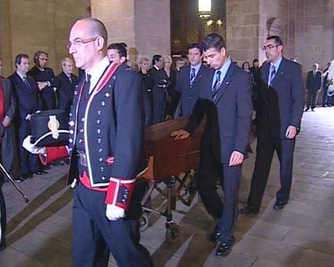 Multitudinaria despedida a Samaranch