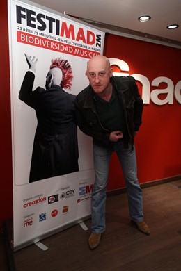 Jorge Ilegal, Cantante De Los Ilegales