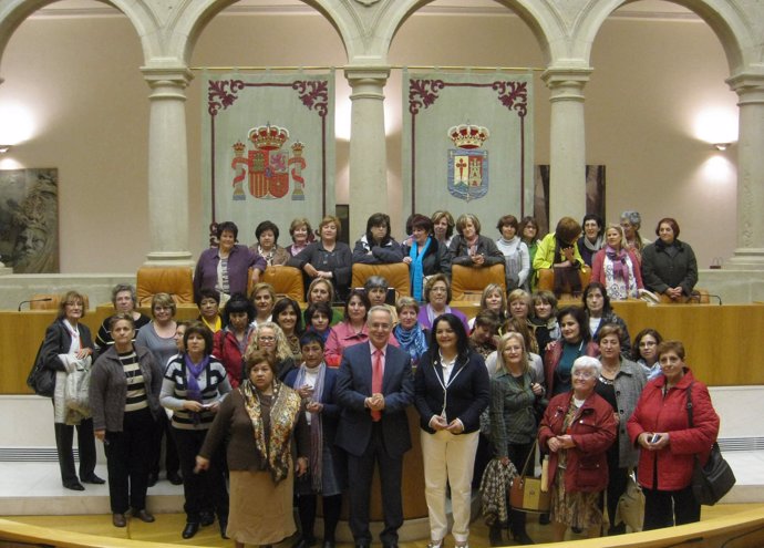 Visita Asociación Zubia Parlamento Rioja