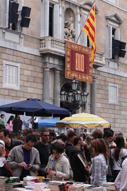 Celebración De Sant Jordi En Barcelona