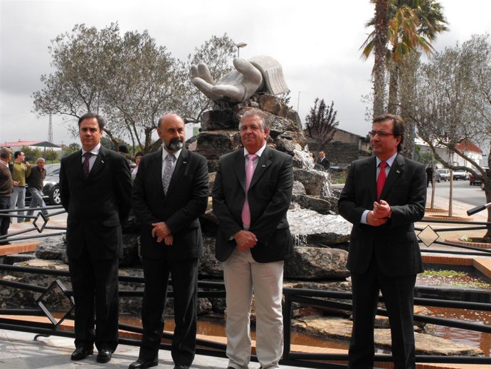 Homenaje De Oliva De La Frontera A Barrancos