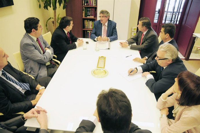 Reunión Luis Pizarro