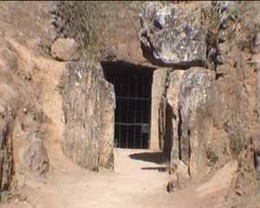 Uno De Los Dólmenes Del Conjunto Arqueológico