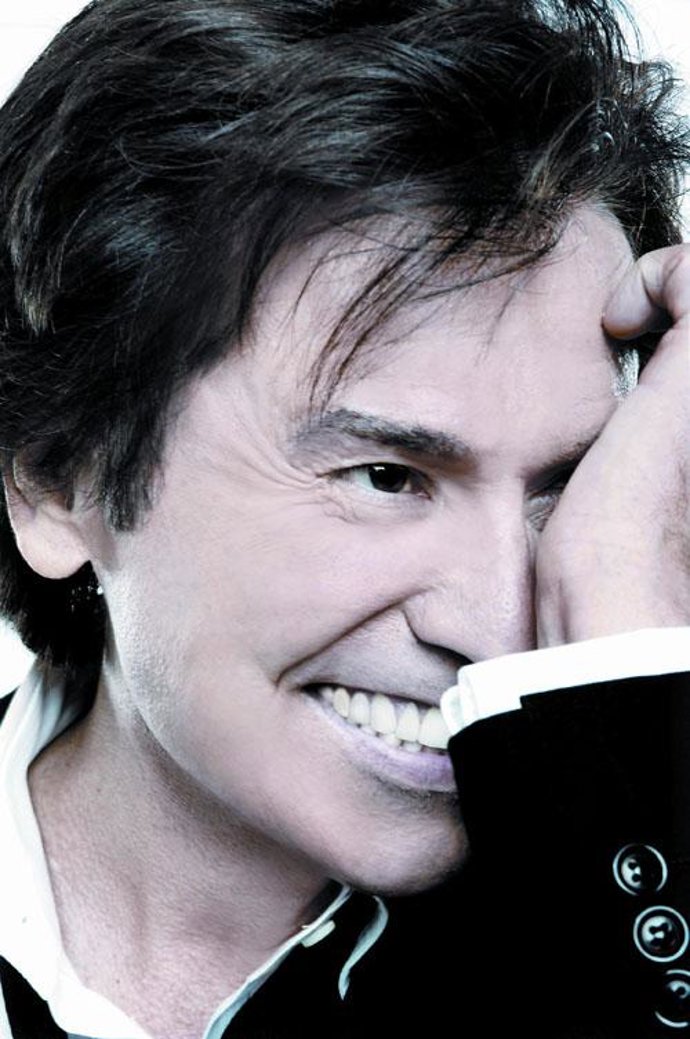 Antena 3 ya rueda su nueva 'tv movie' sobre Raphael